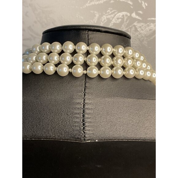 Extra Long Elegant Faux Pearl Layering Necklace - Picture 3 of 3